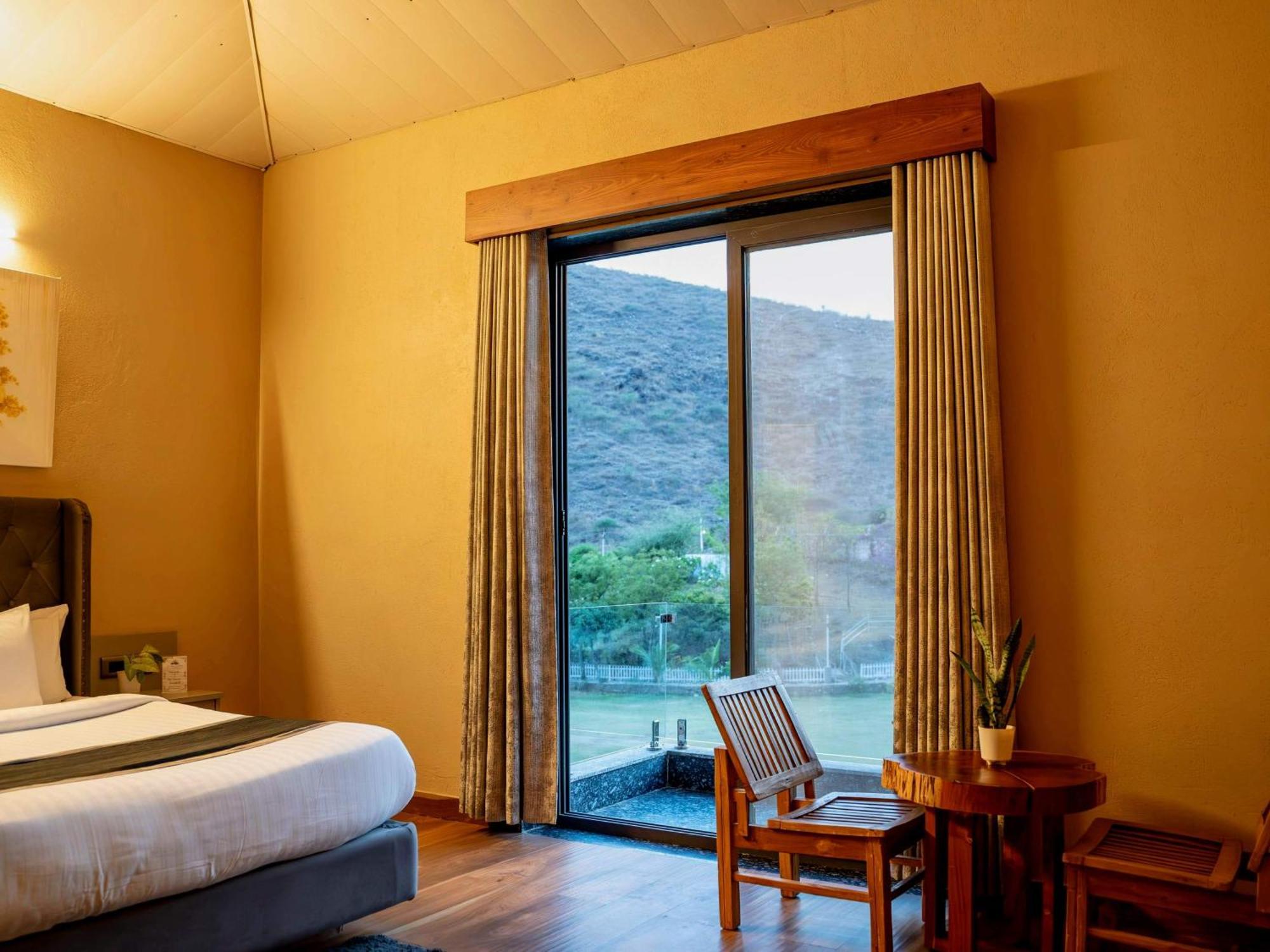 The Divine Hills Resort Nāi Rom bilde